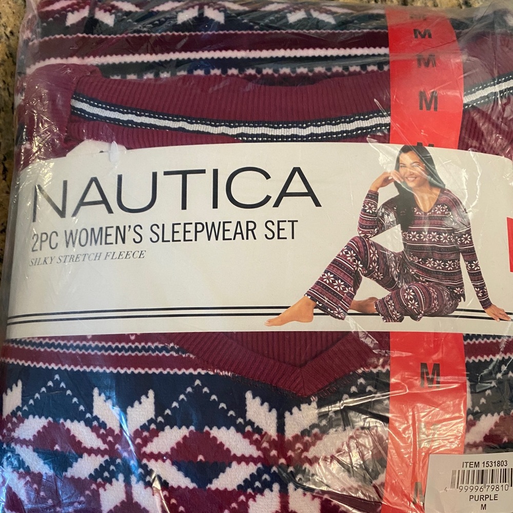 Long sleeve NAUTICA matching pajamas. Very soft!